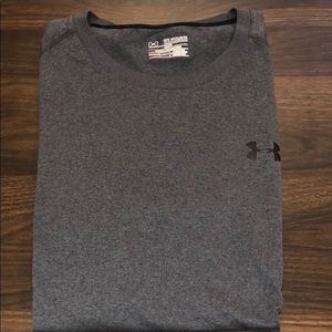Under Armour Loose Fit Heat Gear Athletic Tee